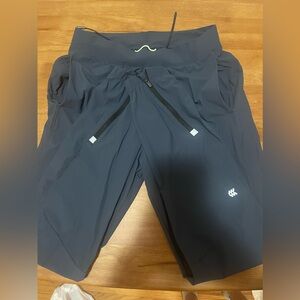 All in motion joggers size small